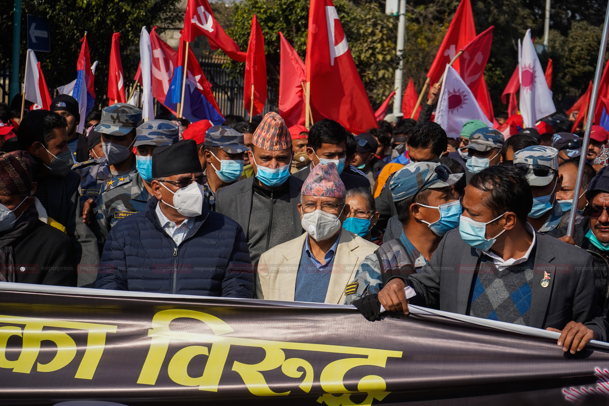 काठमाडौंको प्रदर्शनमा २ हजार कार्यकर्ता लिएर आउन प्रचण्ड-माधव पक्षको उर्दी (भिडियो)