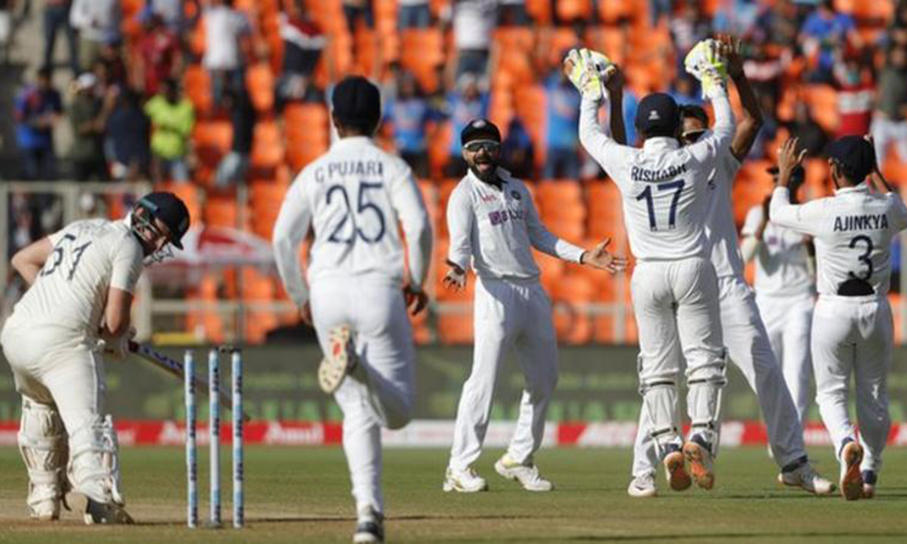 २ दिनमै सकियो टेष्ट, इंग्ल्याण्डविरुद्ध भारतको १० विकेटको जित