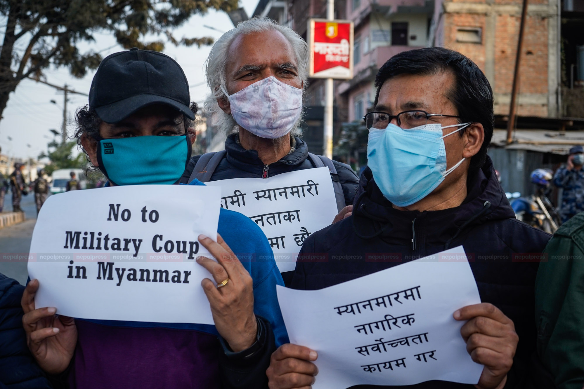 म्यानमारको सेनाविरुद्ध काठमाडौंमा प्रदर्शन, ‘कु’ फिर्ता लिन चेतावनी