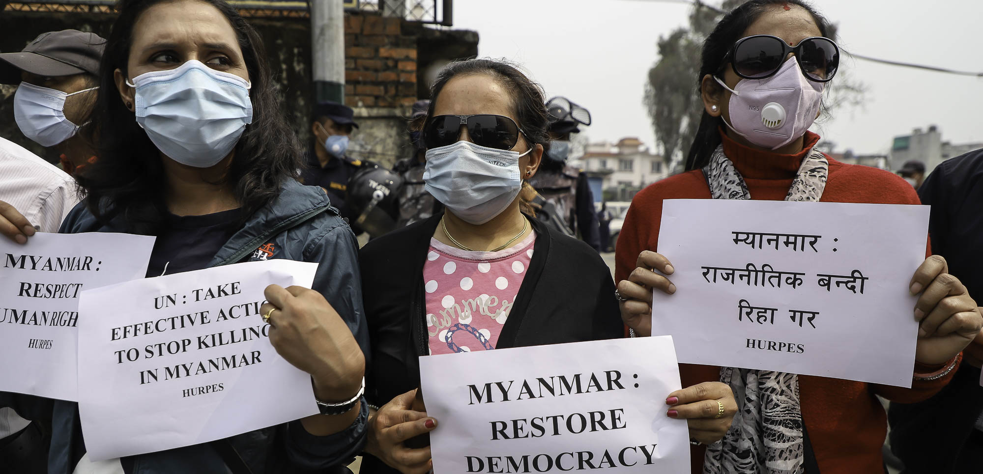 म्यानमार हिंसाविरुद्ध दूतावासअघि प्रदर्शन (तस्वीरहरु)