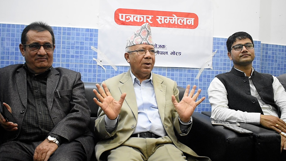 माधव नेपाल भन्छन्- प्रधानमन्त्रीलाई हामी सुरक्षा दिन्छौं