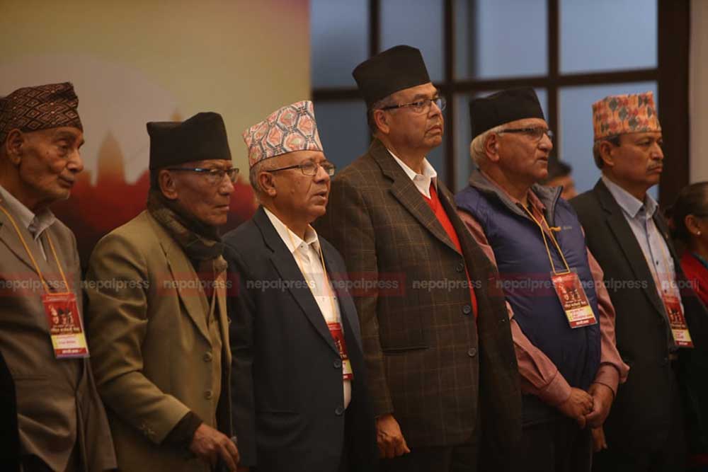 माधव नेपाल पक्षद्वारा पहिलेकै कमिटी ब्युँताउने घोषणा, ओलीले बोलाएको बैठकमा नजाने (भिडियो)