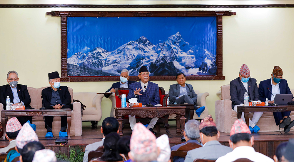 बिष्णु पौडेल माधव नेपाल निवासमा, ओलीले बोलाए स्थायी कमिटी बैठक