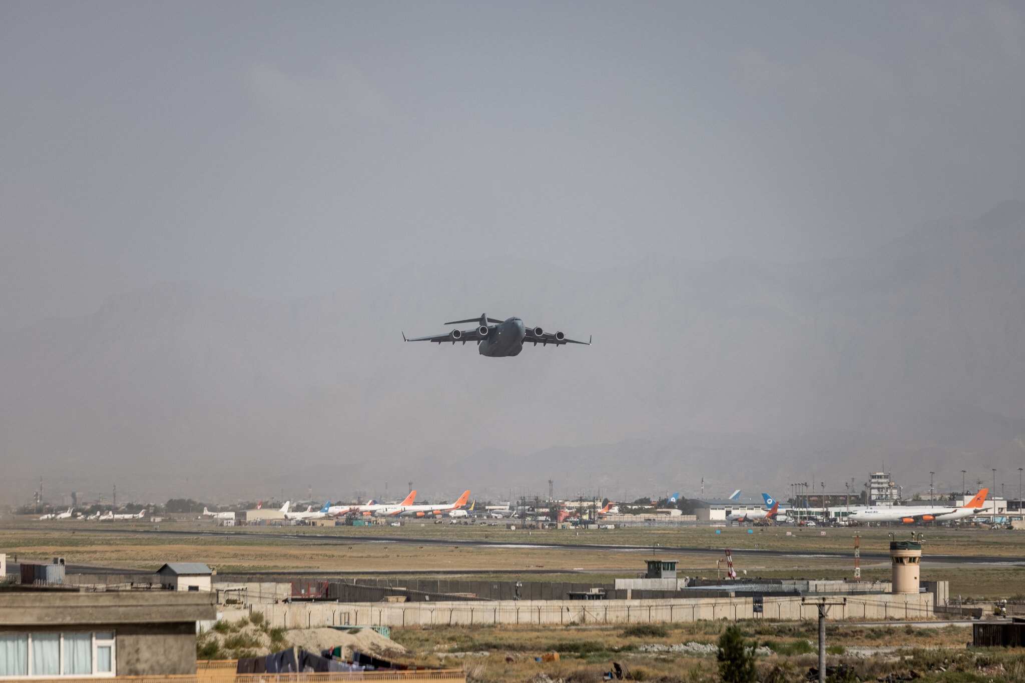 काबुलमा रोकिएका ४२ नेपालीलाई भारतीय एयरफोर्सको विमानबाट उद्दार गर्ने तयारी