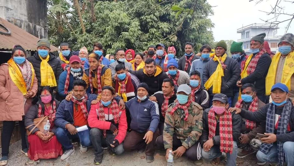 माओवादी र नेपाली कांग्रेसका पाँच सय नेता कार्यकर्ता एमाले प्रवेश