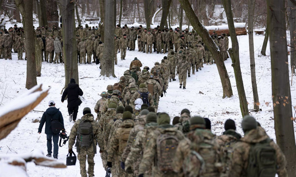 गोलाबारी गर्दै रुसी सेना युक्रेनको राजधानी नजिक, राजधानी घेराउ गर्न लागिएको सरकारको भनाइ