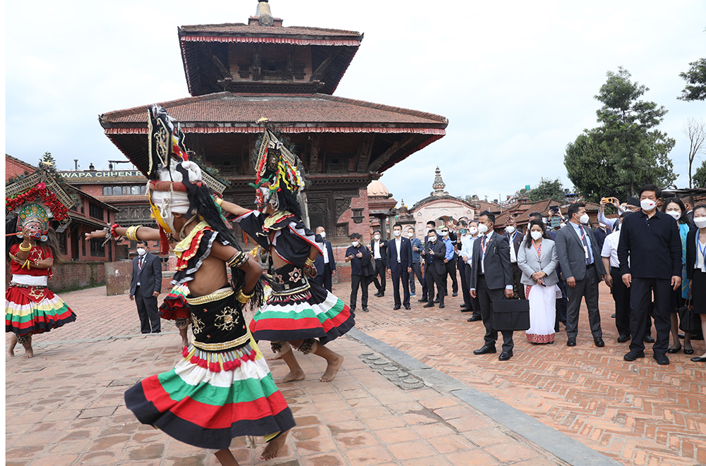 चिनियाँ टोली भक्तपुरमा : लीले भने- नेपाली कलासंस्कृति हाम्रोसँग मिल्दोजुल्दो (तस्बिरहरू)
