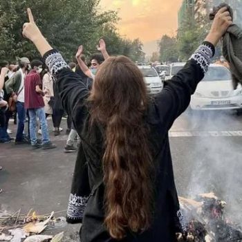 इरानमा महिलामाथि चरम ज्यादती, निजी अंग र मुहारमा ‘टार्गेट’ गर्दै गोली प्रहार