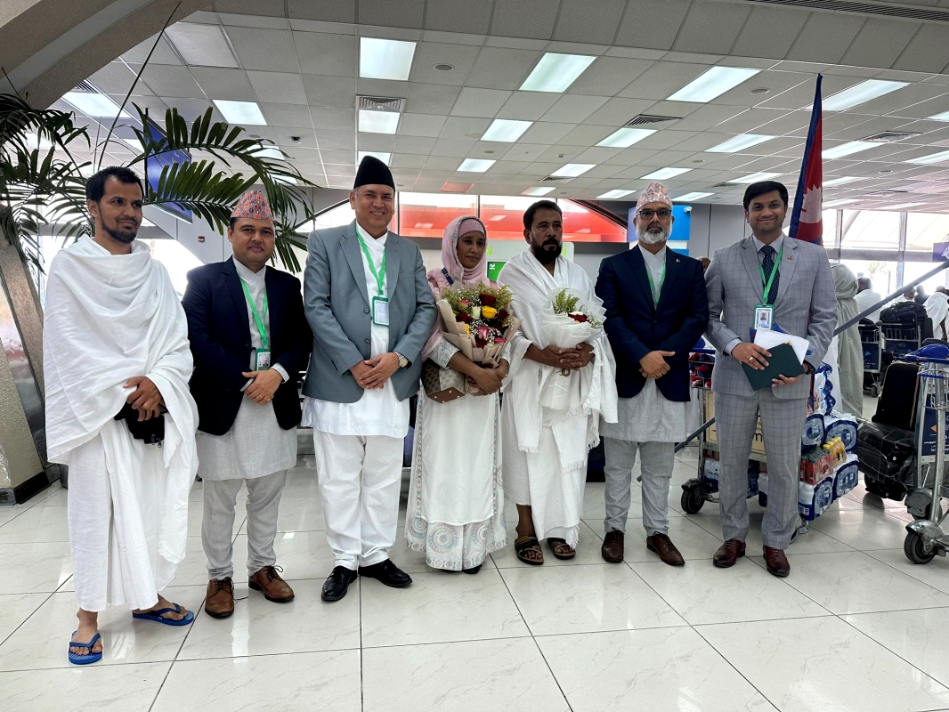 नेपाली हजको पहिलो समूह साउदीको जेद्दा पुग्यो (तस्बिरहरु)