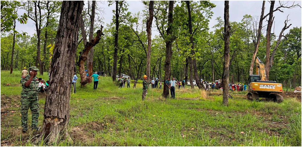 कपिलवस्तुको सयौं विगाह जमिनमाथि स्थानीय र वन कर्मचारीको लडाईं