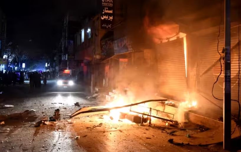 पाकिस्तानमा आत्मघाती बम विष्फोट, ३५ जनाको मृत्यु