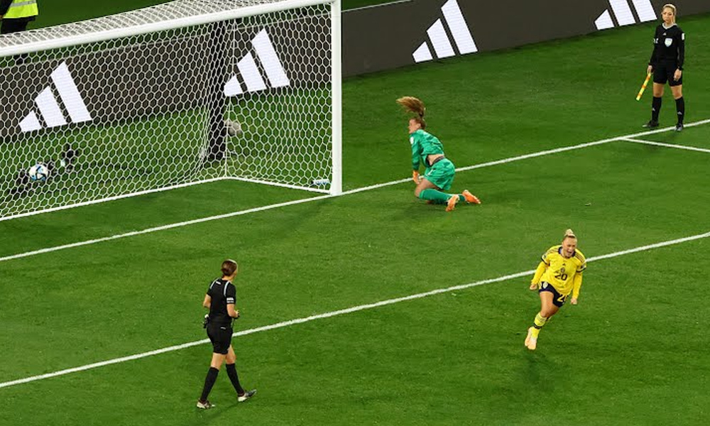 साविक विजेता अमेरिकालाई सडन डेथमा हराउँदै स्वीडेन महिला विश्वकप फुटबलको क्वाटरफाइनलमा