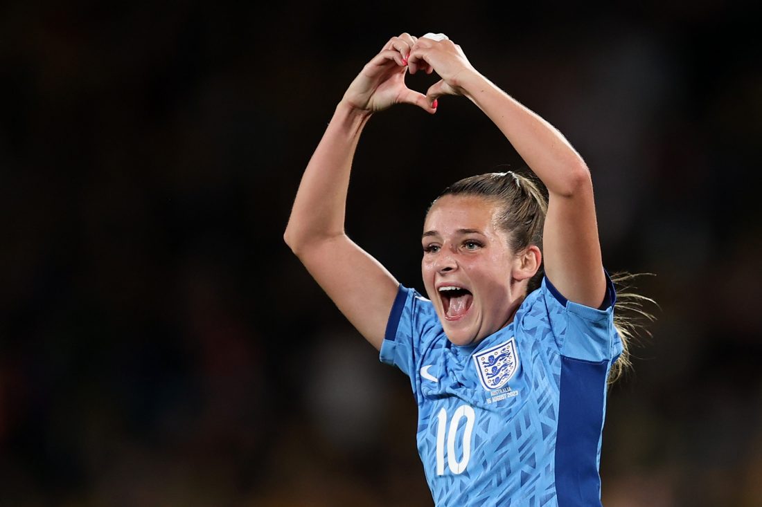 घरेलु टोली अष्ट्रेलियालाई पराजित गर्दै इङ्ल्यान्ड महिला विश्वकप फुटबलको फाइनलमा