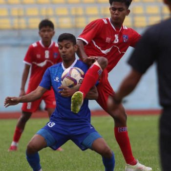 मालदिभ्सविरुद्ध नेपाल २-१ गोलले अगाडि, दुवै टाेली १० खेलाडीमा सीमित
