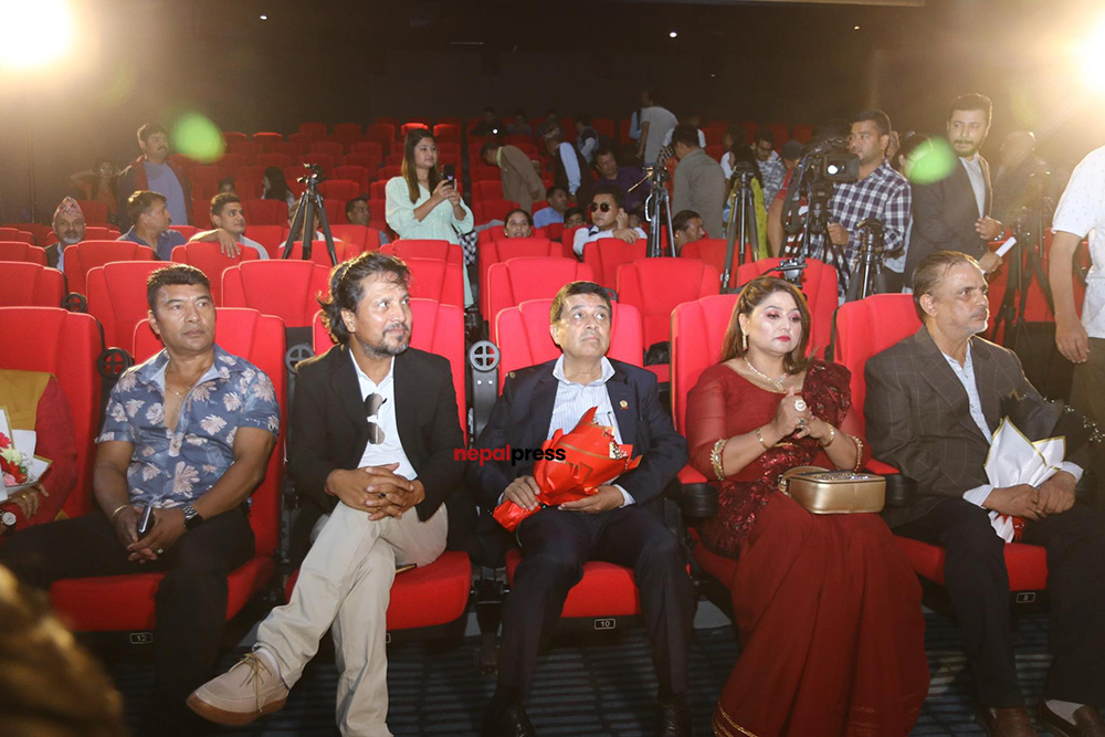 दीपक-दीपाको सिनेमा हल तयार, दर्शकका लागि आजैदेखि खुल्ला (तस्बिरहरू)