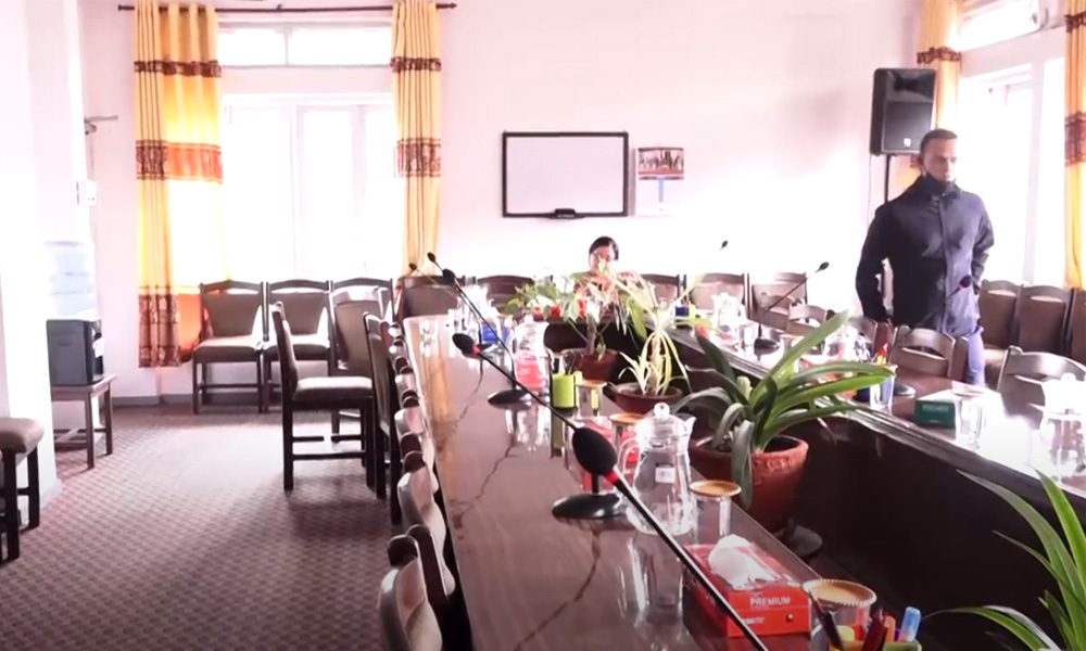 शिक्षक आन्दोलनले केही संसदीय समिति बैठक स्थगित (भिडिओ)