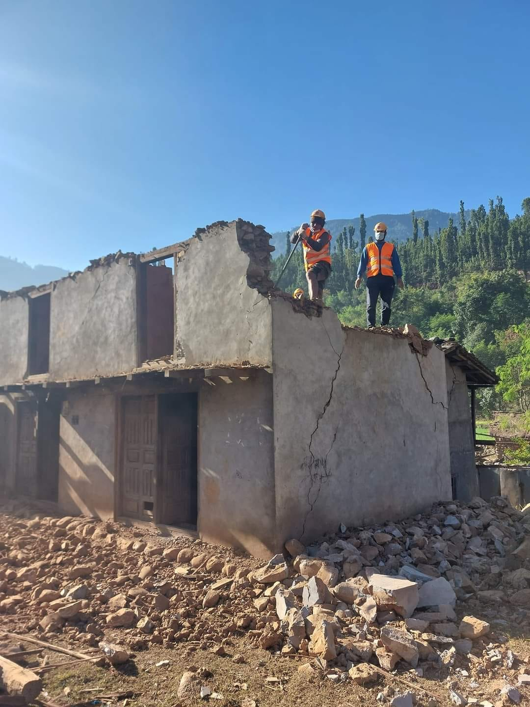 भूकम्प प्रभावितको अस्थायी आवासका लागि रकम निकासा