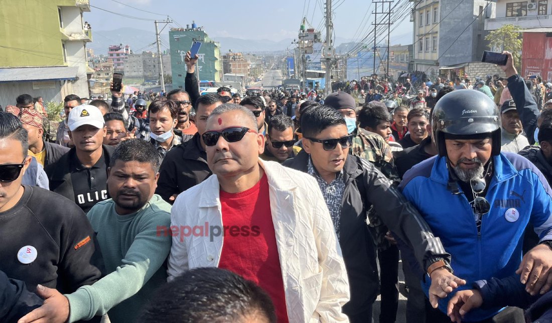 आन्दोलन गर्न हिँडेका दुर्गा प्रसाईंलाई प्रहरीले बाटैबाट फर्कायो, काठमाडौं पस्न रोक