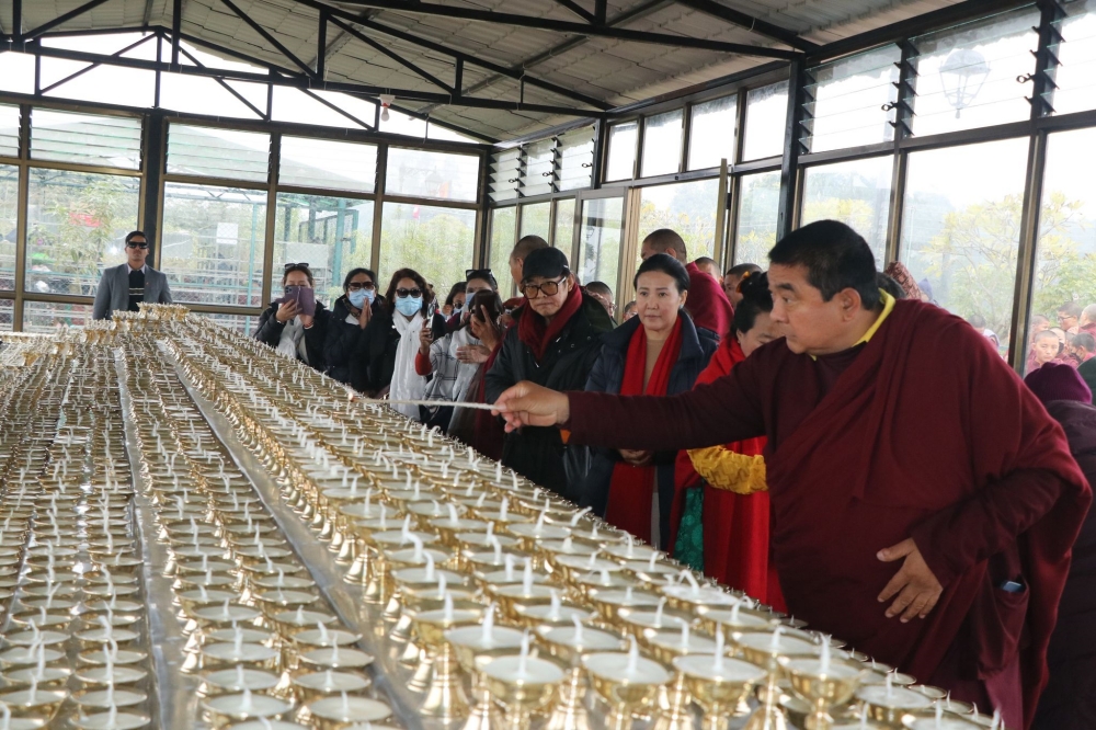 लुम्बिनीमा सुरु भयो मोन्लम पूजा, हलिउड स्टार जेट्लीसमेत सहभागी (फोटाे फिचर)