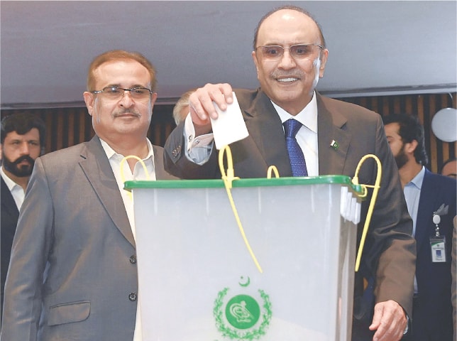 पाकिस्तानमा जरदारी बने दोस्रोपटक राष्ट्रपति